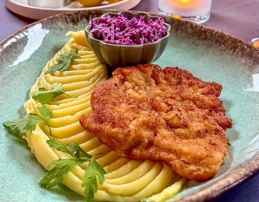 Kotlet schabowy w teatralnej